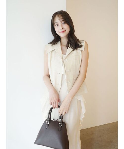 LAGUNAMOON（ラグナムーン）の「ワイドカラーベスト（ベスト・レディース・アイボリー/ブラウン・FREE）」の6枚目の写真