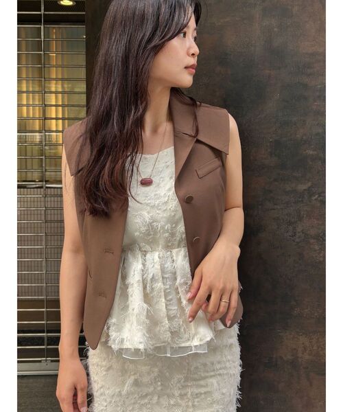 LAGUNAMOON（ラグナムーン）の「ワイドカラーベスト（ベスト・レディース・アイボリー/ブラウン・FREE）」の12枚目の写真