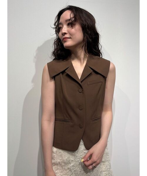 LAGUNAMOON（ラグナムーン）の「ワイドカラーベスト（ベスト・レディース・アイボリー/ブラウン・FREE）」の19枚目の写真