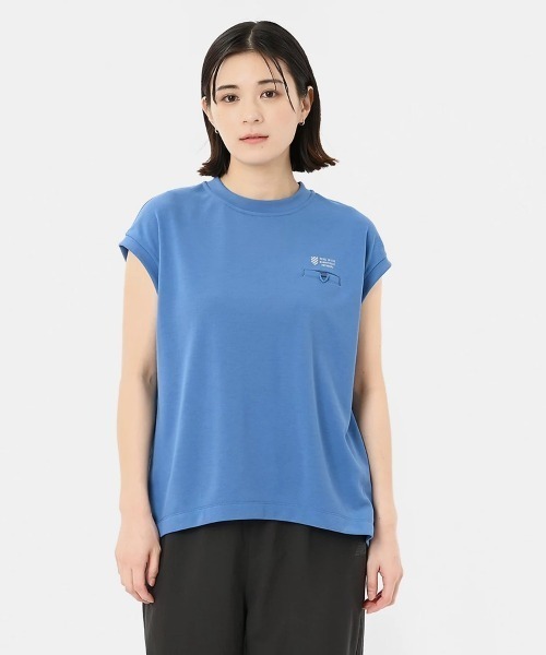 NEW BALANCE(ニューバランス)の「New Balance French Sleeve Crew Pullover(ニューバランス フレンチ スリーブ クルー プルオーバー)(Tシャツ/カットソー・レディース・ブラック/ホワイト系/グリーン系/オレンジ系/ブルー系・SMALL/MEDIUM/LARGE)」の4枚目の写真