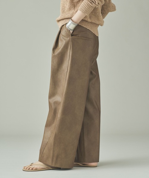 Curensology(カレンソロジー)の「【2/20配信 高山都さんインスタライブ紹介アイテム】Curensology(カレンソロジー)/ヴィンテージフェイクレザーパンツ(その他パンツ・レディース・ブラウン/ブラック/キャメル・36/38)」の5枚目の写真