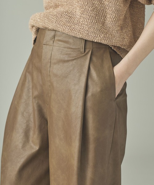 Curensology(カレンソロジー)の「【2/20配信 高山都さんインスタライブ紹介アイテム】Curensology(カレンソロジー)/ヴィンテージフェイクレザーパンツ(その他パンツ・レディース・ブラウン/ブラック/キャメル・36/38)」の12枚目の写真