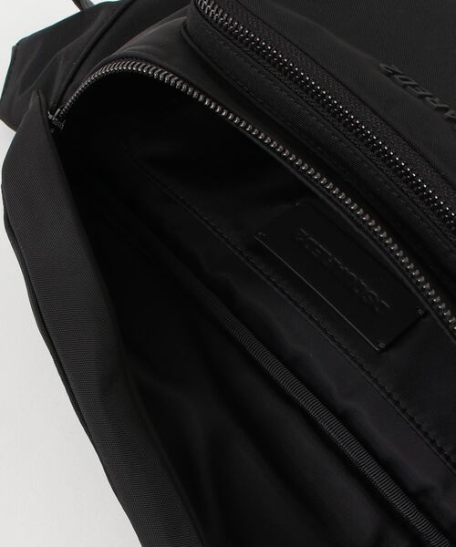 DSQUARED2(ディースクエアード)の「Urban Belt Bags/0252(ボディバッグ/ウエストポーチ・メンズ・ブラック・FREE)」の4枚目の写真