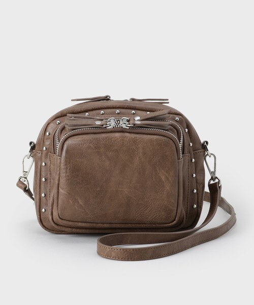 tk.TAKEO KIKUCHI（ティーケータケオキクチ）の「【スタッズシリーズ】ショルダーバッグ（ショルダーバッグ・メンズ・ブラック/ブラウン系・00）」の12枚目の写真