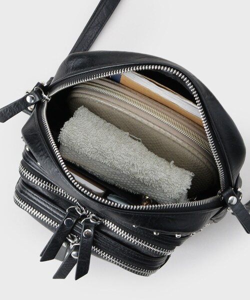 tk.TAKEO KIKUCHI（ティーケータケオキクチ）の「【スタッズシリーズ】ショルダーバッグ（ショルダーバッグ・メンズ・ブラック/ブラウン系・00）」の18枚目の写真