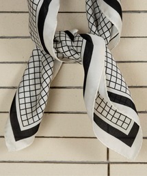 lawgy（ラウジー）の「square pattern accent line scarf / スクエアパターンアクセントラインスカーフ（バンダナ/スカーフ）」