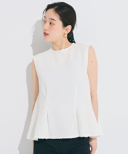 coca（coca）（コカ）の「表面感 タックブラウス（シャツ/ブラウス・レディース・ホワイト/ブラック/ライトグレー・L/M/S）」の2枚目の写真
