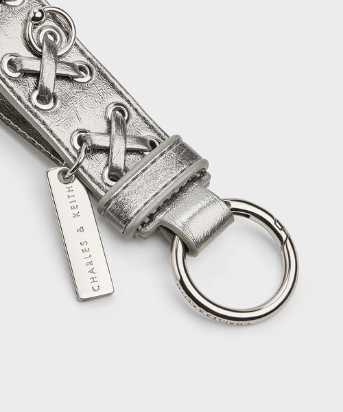 CHARLES & KEITH（チャールズ & キース）の「グロメット レースアップバッグチャーム（キーケース/キーアクセサリー・レディース・ピンク系その他/スミクロ/シルバー系その他・FREE）」の6枚目の写真