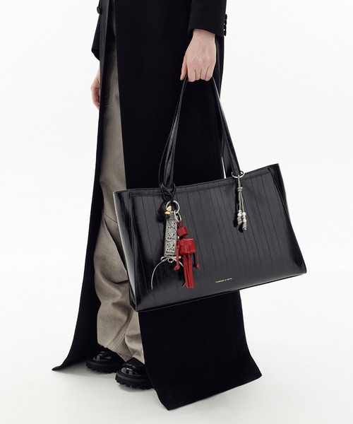 CHARLES & KEITH（チャールズ & キース）の「グロメット レースアップバッグチャーム（キーケース/キーアクセサリー・レディース・ピンク系その他/スミクロ/シルバー系その他・FREE）」の16枚目の写真
