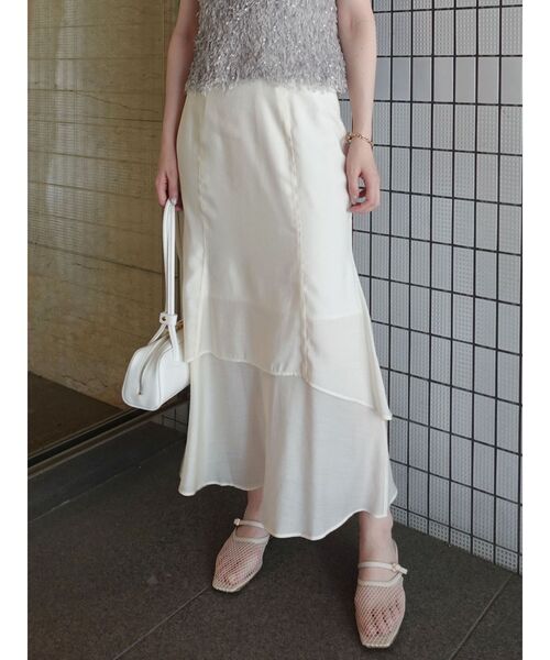 LAGUNAMOON（ラグナムーン）の「セミシアーティアードスカート（スカート・レディース・ライトグレー/ブラウン/アイボリー・SMALL/MEDIUM）」の2枚目の写真