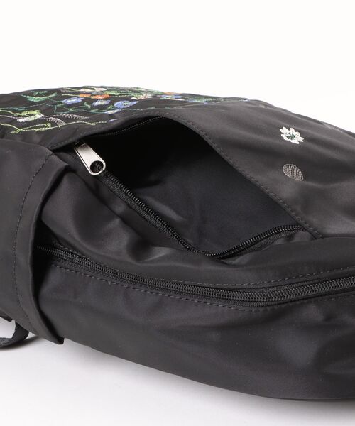 新品✨️刺繍　SUPER HAKKA glanta 花柄リュック　ブラック　黒色 スーパーハッカglanta刺繍リュック(花柄) - メルカリ