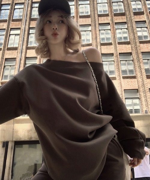 meJane（ミージェーン）の「ワンショルダースウェットトップス×裾フレアスウェットパンツ（セットアップ・レディース・ブラック/ブラウン・L/M）」の16枚目の写真