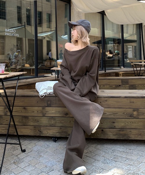meJane（ミージェーン）の「ワンショルダースウェットトップス×裾フレアスウェットパンツ（セットアップ・レディース・ブラック/ブラウン・L/M）」の18枚目の写真