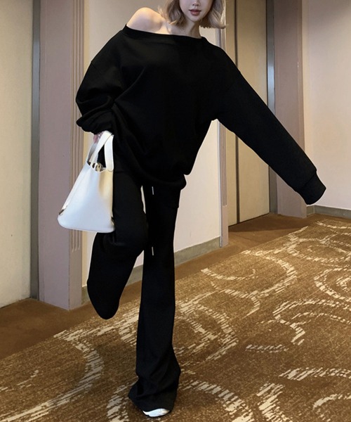 meJane（ミージェーン）の「ワンショルダースウェットトップス×裾フレアスウェットパンツ（セットアップ・レディース・ブラック/ブラウン・L/M）」の7枚目の写真