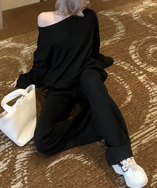 meJane（ミージェーン）の「ワンショルダースウェットトップス×裾フレアスウェットパンツ（セットアップ・レディース・ブラック/ブラウン・L/M）」の11枚目の写真