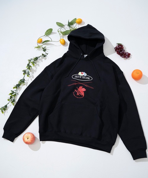 FRUIT OF THE LOOM(フルーツオブザルーム)の「【FRUIT OF THE LOOM】FTL×EVA ロゴプリントフーディー / フルーツオブザルーム×エヴァンゲリオン パーカー(パーカー・メンズ・ブラック/ネイビー/杢グレー・S/XL/L/M)」の2枚目の写真
