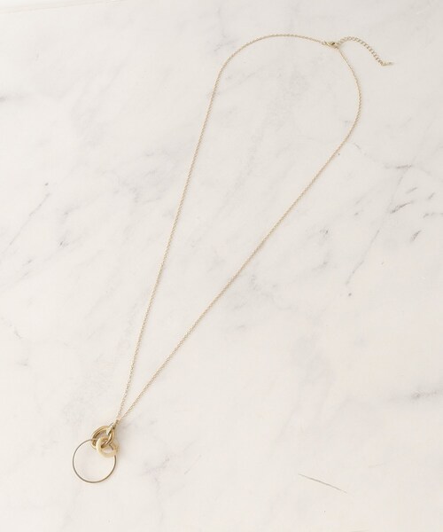 grove（グローブ）の「アクリルビジューメタルリングネックレス（ネックレス・レディース・ゴールド/シルバー・00）」の4枚目の写真