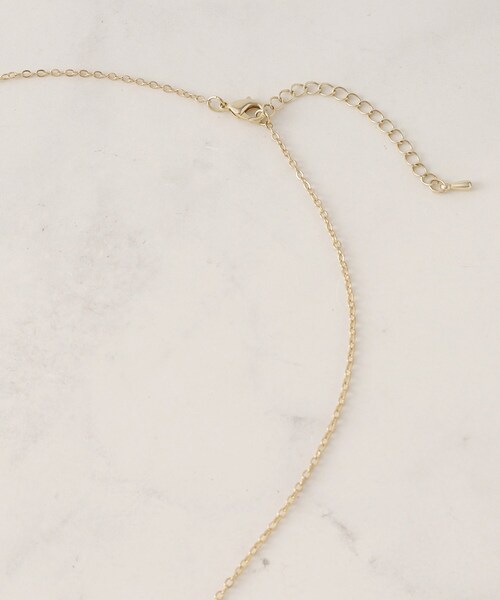 grove（グローブ）の「アクリルビジューメタルリングネックレス（ネックレス・レディース・ゴールド/シルバー・00）」の5枚目の写真