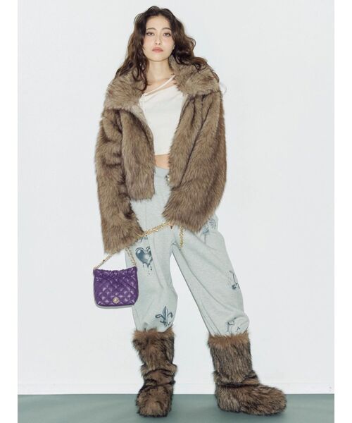 EVRIS(エヴリス)の「ファイクファーショートブルゾン(ブルゾン・レディース・グレー/ベージュ/モカ/ブラウン・FREE)」の6枚目の写真