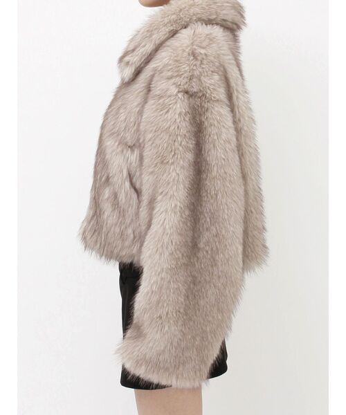 EVRIS(エヴリス)の「ファイクファーショートブルゾン(ブルゾン・レディース・グレー/ベージュ/モカ/ブラウン・FREE)」の15枚目の写真