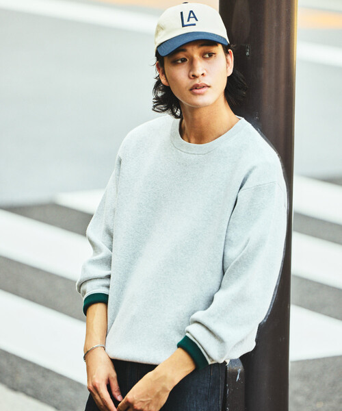 スウェットライク クルーネックニット 裏配色デザイン（ニット