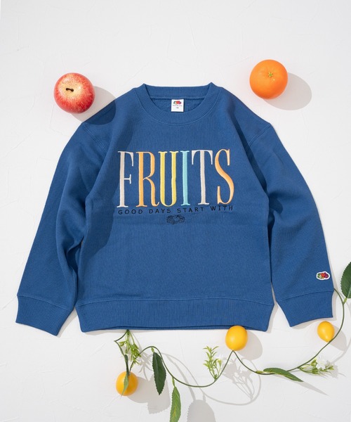 FRUIT OF THE LOOM(フルーツオブザルーム)の「刺繍スウェット / キッズ / スウェット / ロゴプリント / ユニセックス(スウェット・キッズ・ブルー/アイボリー・110cm/130cm/150cm)」の2枚目の写真