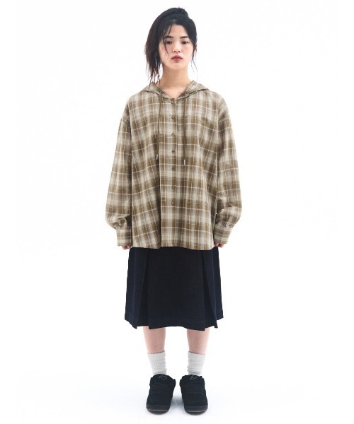 AMESWORLDWIDE(アメスワールドワイド)の「A'GEM/9 × .kom『AMES WORLDWIDE/アメスワールドワイド』Check Hooded Shirt/チェックフードシャツ(シャツ/ブラウス・レディース・ブルー/ブラウン・FREE)」の3枚目の写真