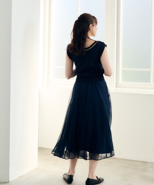 12Twelve Agenda（トゥエルブ　アジェンダ）の「シャイニーシアーボリュームスカート（スカート・レディース・ネイビー/ブルー/アイボリー・M）」の8枚目の写真