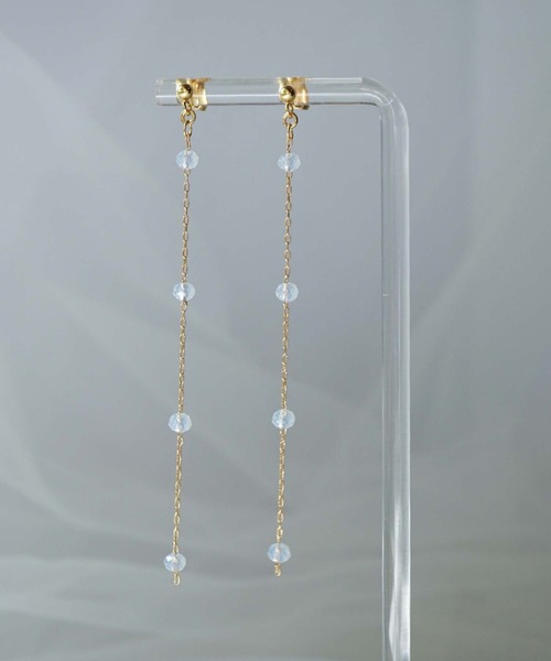 CERCA(チェルカ)の「saran jewelry/4つのガラスビーズ ロングチェーン ピアス/アレルギー対応(ピアス(両耳用)・レディース・クリア/ホワイト×ブルー/ブラック/ピンク系その他・FREE)」の1枚目の写真