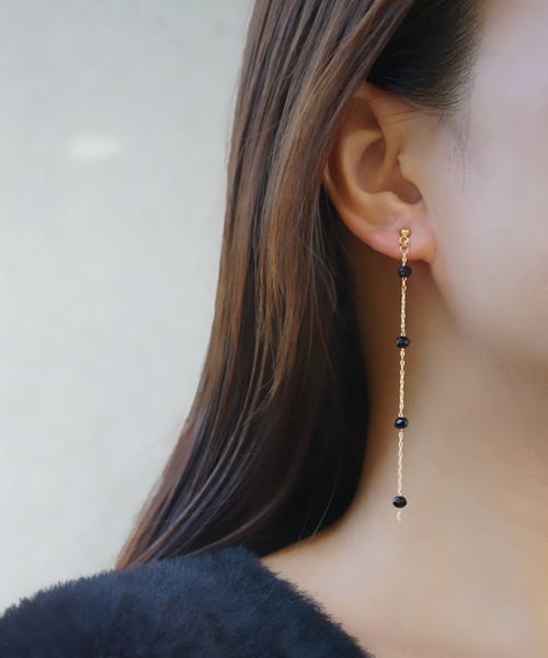 CERCA(チェルカ)の「saran jewelry/4つのガラスビーズ ロングチェーン ピアス/アレルギー対応(ピアス(両耳用)・レディース・クリア/ホワイト×ブルー/ブラック/ピンク系その他・FREE)」の19枚目の写真