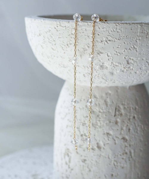 CERCA(チェルカ)の「saran jewelry/4つのガラスビーズ ロングチェーン ピアス/アレルギー対応(ピアス(両耳用)・レディース・クリア/ホワイト×ブルー/ブラック/ピンク系その他・FREE)」の17枚目の写真