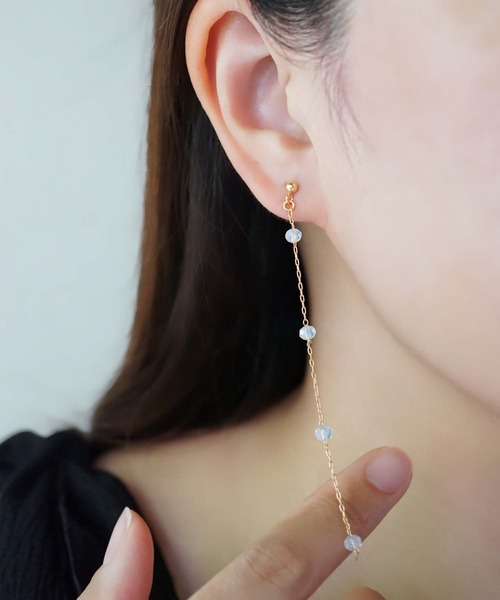 CERCA(チェルカ)の「saran jewelry/4つのガラスビーズ ロングチェーン ピアス/アレルギー対応(ピアス(両耳用)・レディース・クリア/ホワイト×ブルー/ブラック/ピンク系その他・FREE)」の18枚目の写真
