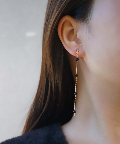 CERCA(チェルカ)の「saran jewelry/4つのガラスビーズ ロングチェーン ピアス/アレルギー対応(ピアス(両耳用)・レディース・クリア/ホワイト×ブルー/ブラック/ピンク系その他・FREE)」の15枚目の写真