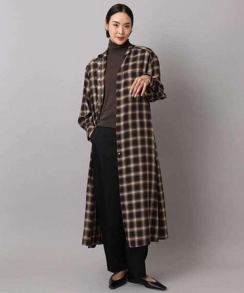 MICHEL KLEIN（ミッシェル・クラン）の「［レイヤードにおすすめ］シアーハイネックカットソー（ニット/セーター・レディース・アイボリー/ブラック/ダークグレー/ブラウン・38(M)）」の10枚目の写真