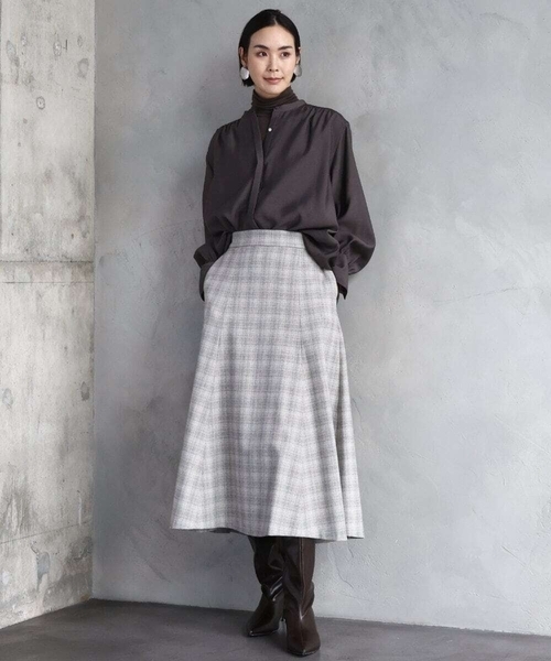 MICHEL KLEIN（ミッシェル・クラン）の「［レイヤードにおすすめ］シアーハイネックカットソー（ニット/セーター・レディース・アイボリー/ブラック/ダークグレー/ブラウン・38(M)）」の17枚目の写真