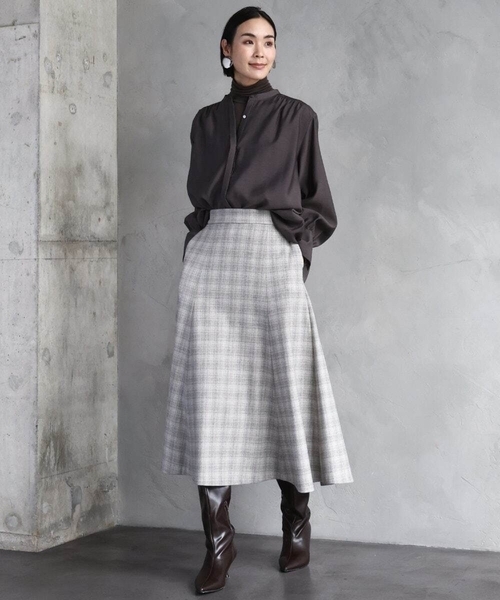 MICHEL KLEIN（ミッシェル・クラン）の「［レイヤードにおすすめ］シアーハイネックカットソー（ニット/セーター・レディース・アイボリー/ブラック/ダークグレー/ブラウン・38(M)）」の18枚目の写真