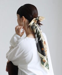Yeoun(ヨウン)のスクエアスカーフ 70×70cm(バンダナ/スカーフ)