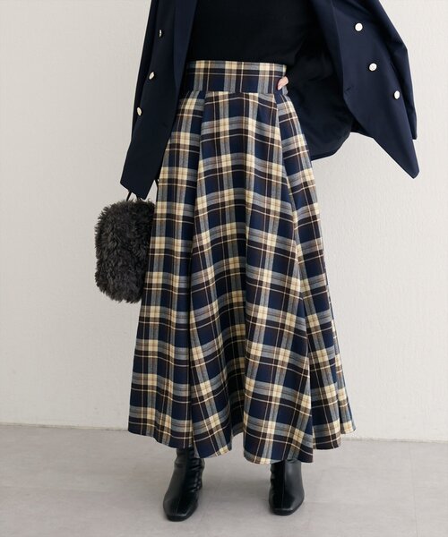 natural couture(ナチュラルクチュール)の「【WEB限定】ハイウエストサーキュラーチェックスカート(スカート・レディース・ホワイト系その他/ボルドー/ブラック系その他・MEDIUM/LARGE)」の2枚目の写真