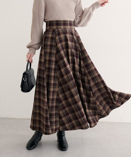 natural couture(ナチュラルクチュール)の「【WEB限定】ハイウエストサーキュラーチェックスカート(スカート・レディース・ホワイト系その他/ボルドー/ブラック系その他・MEDIUM/LARGE)」の4枚目の写真
