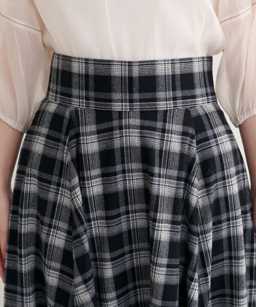 natural couture(ナチュラルクチュール)の「【WEB限定】ハイウエストサーキュラーチェックスカート(スカート・レディース・ホワイト系その他/ボルドー/ブラック系その他・MEDIUM/LARGE)」の21枚目の写真