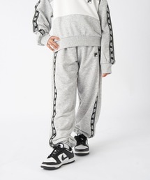 FILA（フィラ）の「【FILA/フィラ】キッズスウェットパンツ｜太めロゴライン｜裏毛素材で快適 ダンス スポーツ（スウェットパンツ）」
