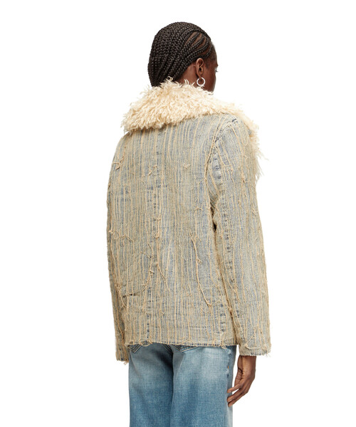 DIESEL（ディーゼル）の「ウィメンズ デニムジャケット DE-ACONIC-S（デニムジャケット・レディース・ライトインディゴブルー・SMALL/MEDIUM/X-SMALL）」の2枚目の写真