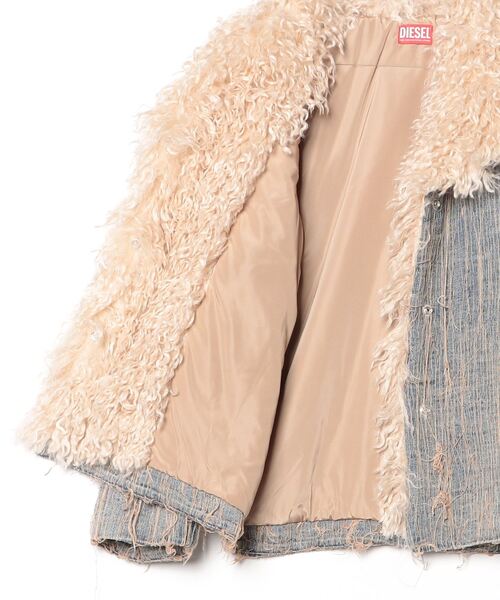 DIESEL（ディーゼル）の「ウィメンズ デニムジャケット DE-ACONIC-S（デニムジャケット・レディース・ライトインディゴブルー・SMALL/MEDIUM/X-SMALL）」の7枚目の写真