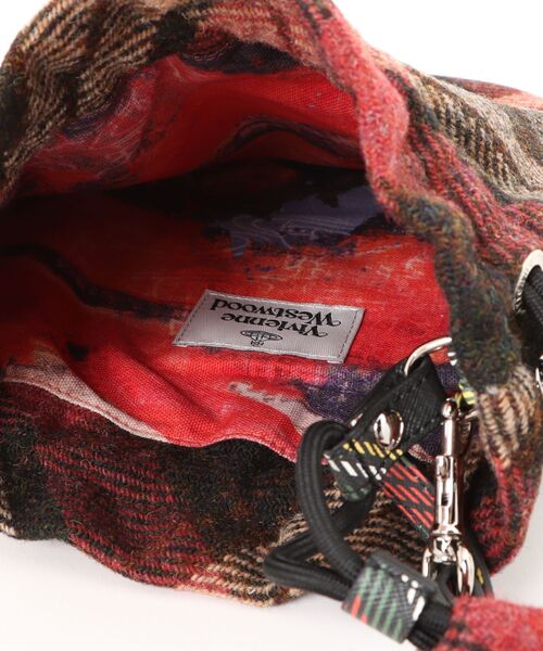 Vivienne Westwood（ヴィヴィアンウエストウッド）の「DRAWSTRING POUCH SET（ハンドバッグ・レディース・チェック・FREE）」の4枚目の写真