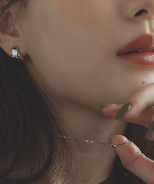 by Preek（バイプリーク）の「＜MIZUKI HANAYAMA×by Preek＞ボテロ フープ イヤリング（イヤリング・レディース・ゴールド/シルバー・FREE）」の3枚目の写真