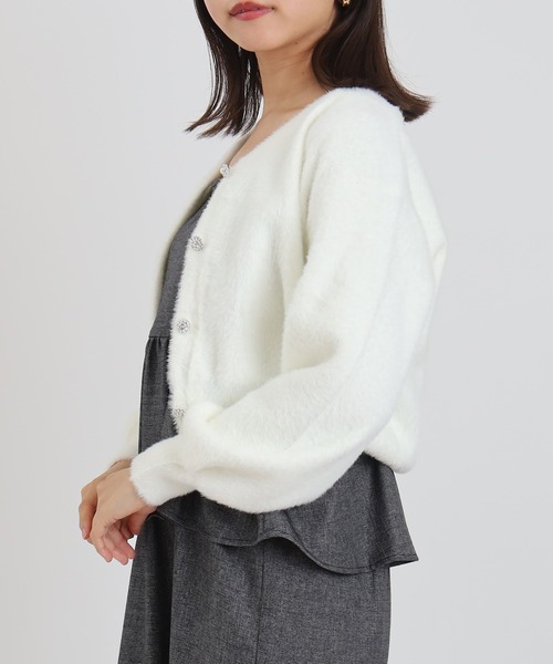 ASTORIA ODIER(アストリアオディール)の「ラメファザーアソートボタンカーディガン(カーディガン/ボレロ・レディース・ホワイト/アイボリー/サックスブルー/ラベンダー・MEDIUM)」の11枚目の写真