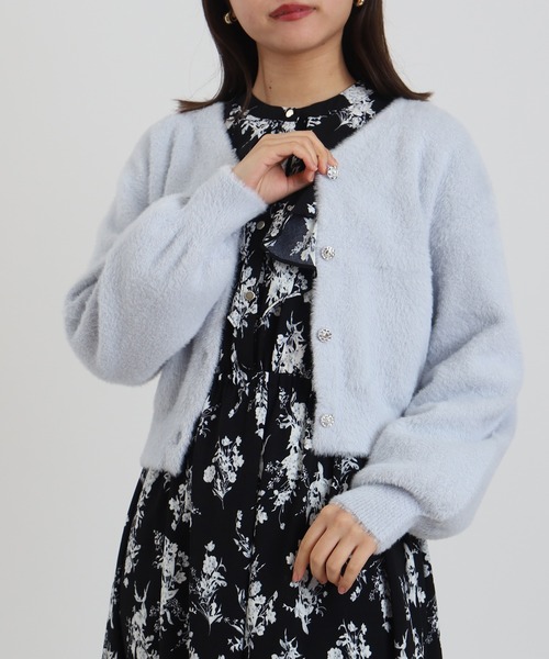 ASTORIA ODIER(アストリアオディール)の「ラメファザーアソートボタンカーディガン(カーディガン/ボレロ・レディース・ホワイト/アイボリー/サックスブルー/ラベンダー・MEDIUM)」の16枚目の写真