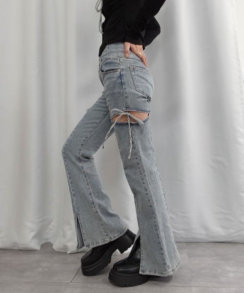 Lots of Love(ロッツオブラブ)の「ハイウエストカットアウトリボンデニムパンツ(デニムパンツ・レディース・ブルー/ブラック/ライトブルー/ダークブラック・M/L)」の10枚目の写真