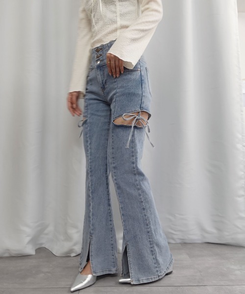 Lots of Love(ロッツオブラブ)の「ハイウエストカットアウトリボンデニムパンツ(デニムパンツ・レディース・ブルー/ブラック/ライトブルー/ダークブラック・M/L)」の16枚目の写真