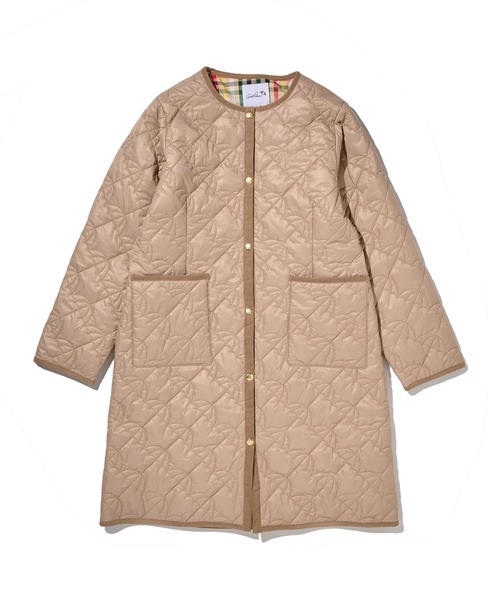 Arnold Palmer（アーノルドパーマー）の「アンブレラキルト ロングコート（ノーカラーコート・レディース・ブラック/ベージュ/カーキ・S/L/M）」の2枚目の写真